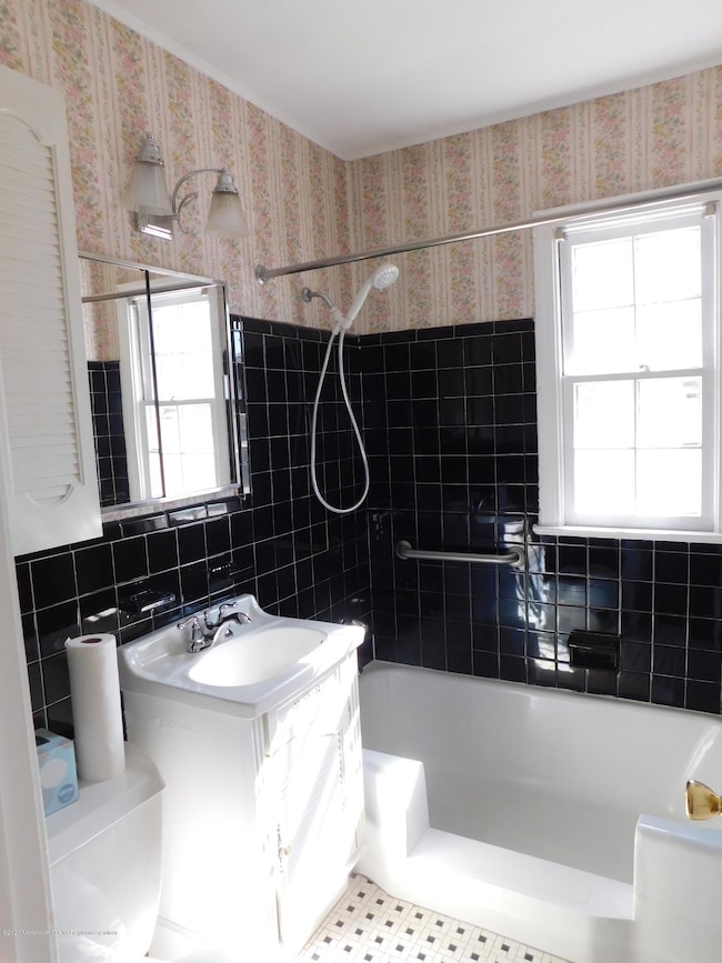 923 Woodcrest Dr, Spring Lake, NJ 07762 - photo 4