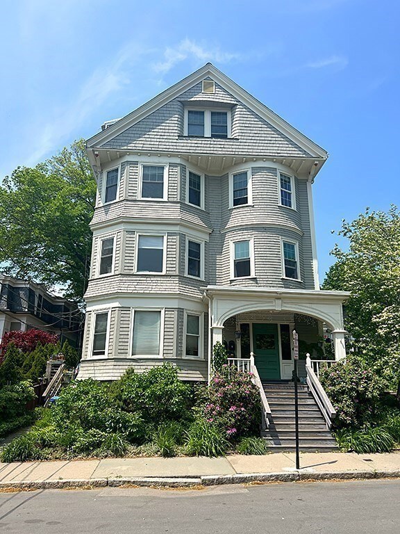 70 Perry St unit 2, Brookline, MA 02446 - photo 2