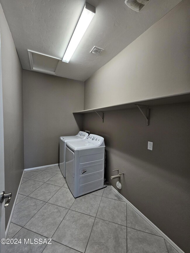 Laundry Room w/Washer & Electric Dryer