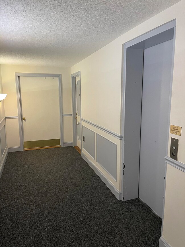 148 Cannongate Rd unit 3, Nashua, NH 03063 - photo 2