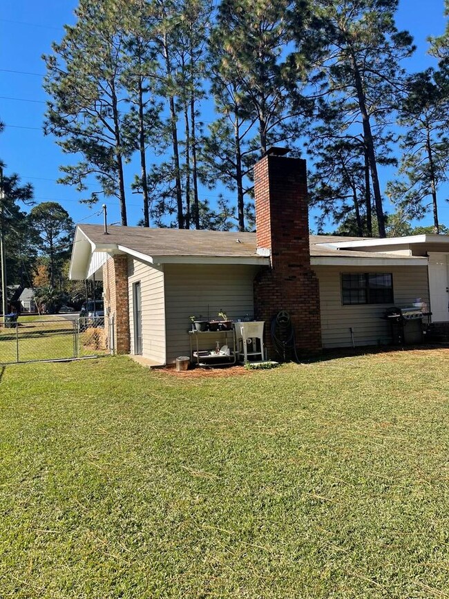 402 Bowens Mill Rd, Douglas, GA 31533 - photo 6