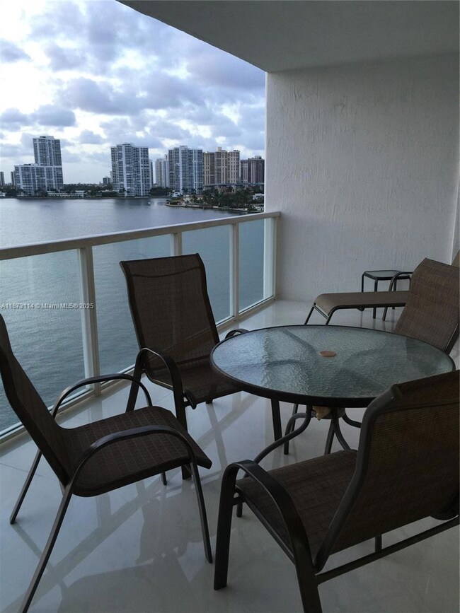 18100 N Bay Rd unit 809, Sunny Isles Beach, FL 33160 - photo 5