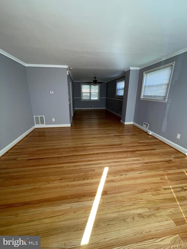 1236 Deanwood Rd, Parkville, MD 21234 - photo 5