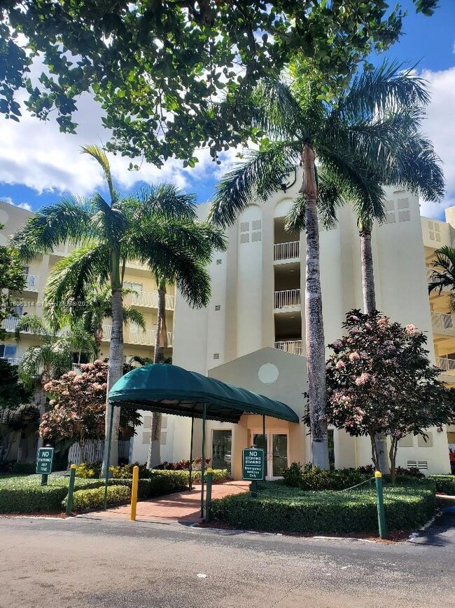 10770 NW 66th St unit 314, Doral, FL 33178 - photo 2