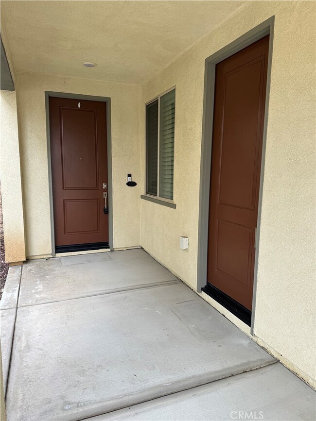 36482 Calle Lisbon, Winchester, CA 92596 - photo 2