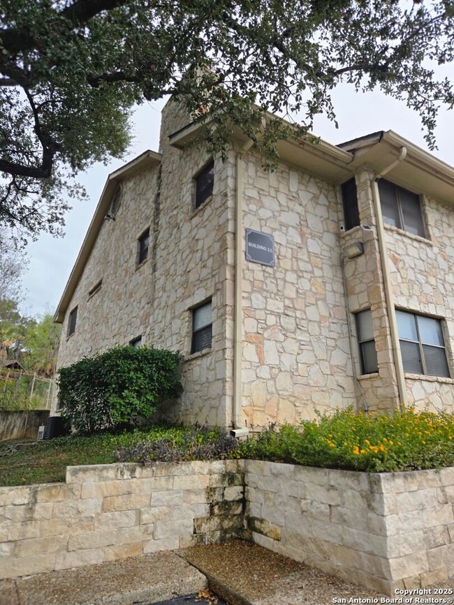 7738 Chambers Rd unit 1101, San Antonio, TX 78229 - photo 5