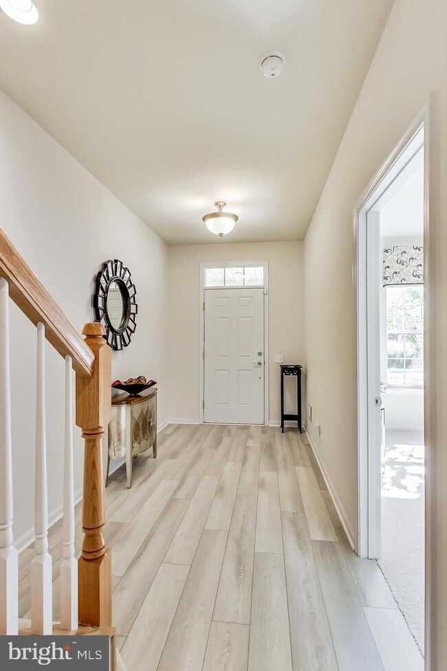 43525 Wheadon Terrace, Chantilly, VA 20152 - photo 5