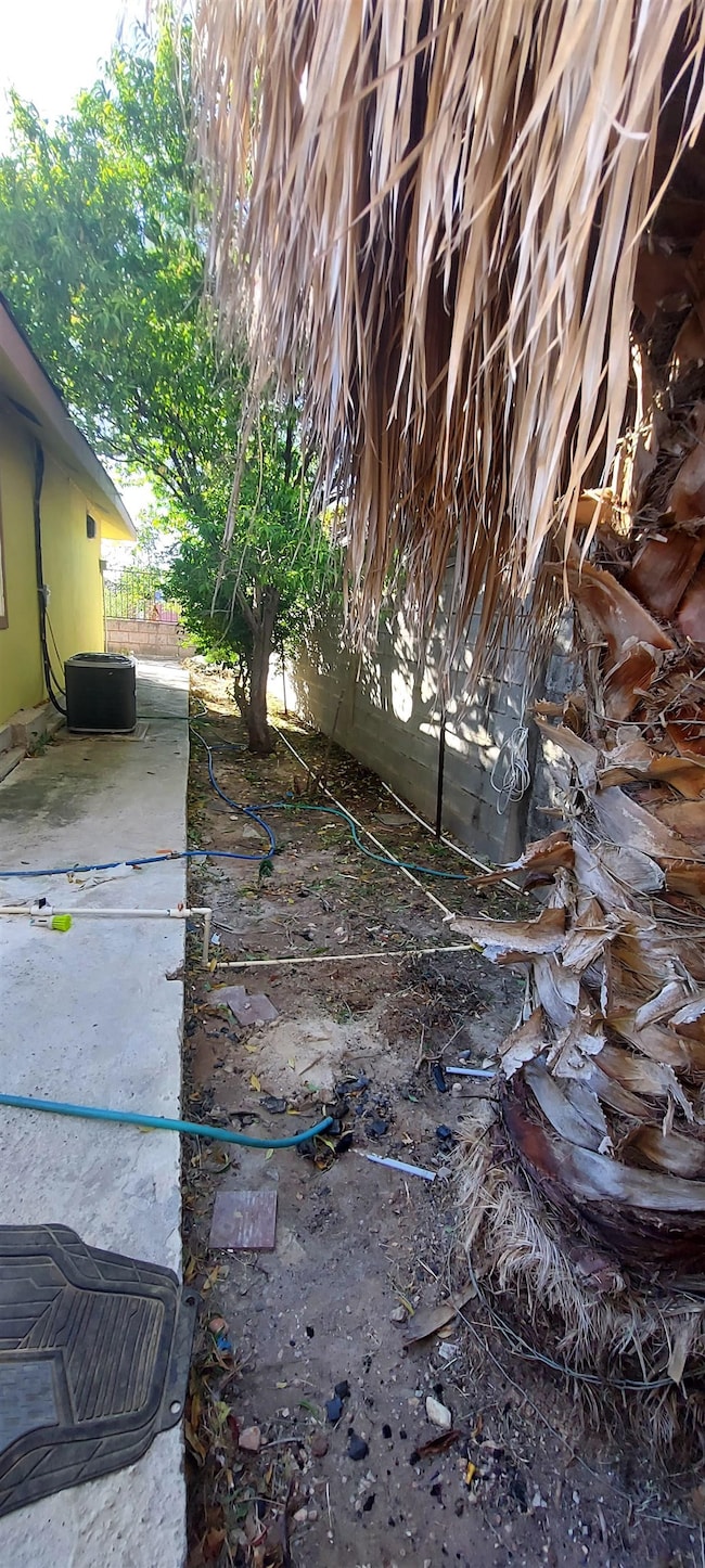 207 Arco Iris Rd unit 3, Laredo, TX 78043 - photo 5