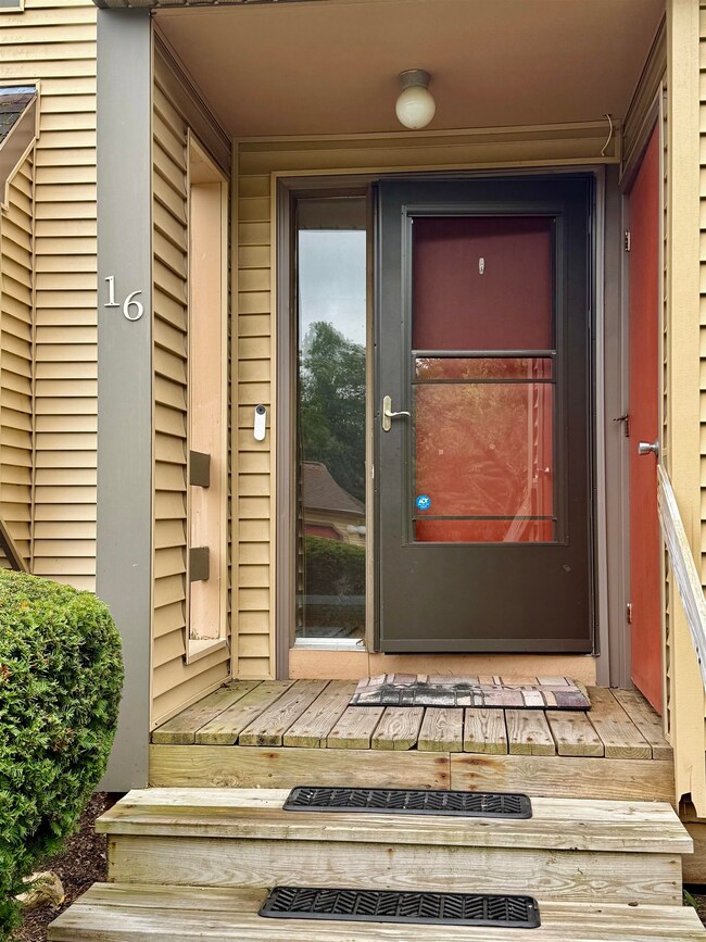 16 Winchester Ct, Pembroke, NH 03275 - photo 5