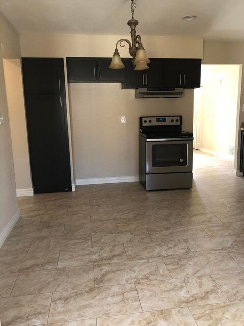 2212 N 49th Ave, Phoenix, AZ 85035 - photo 5