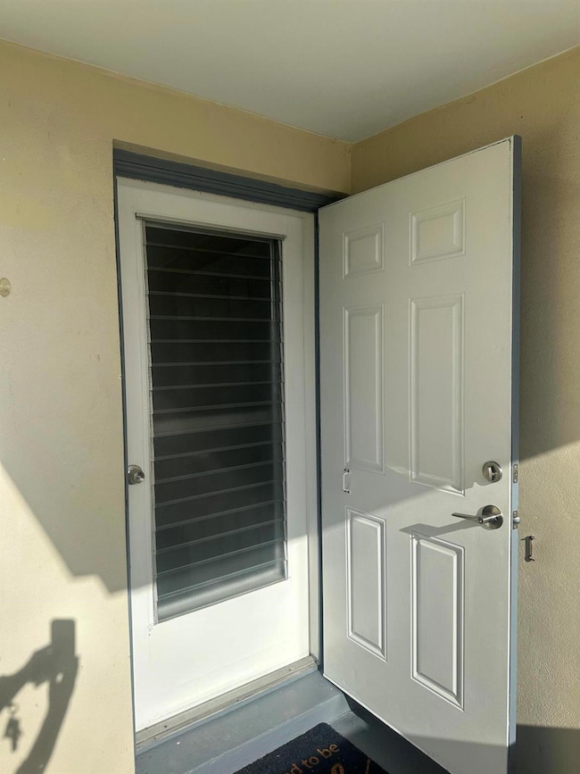 2911 Ashley Dr W unit J, West Palm Beach, FL 33415 - photo 3