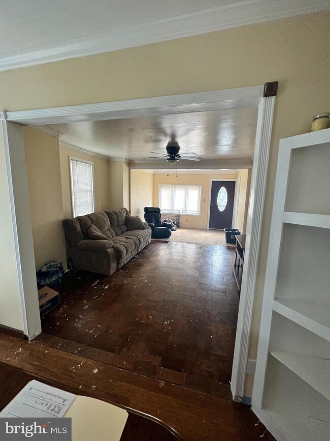 2516 S Snyder Ave, Sparrows Point, MD 21219 - photo 4