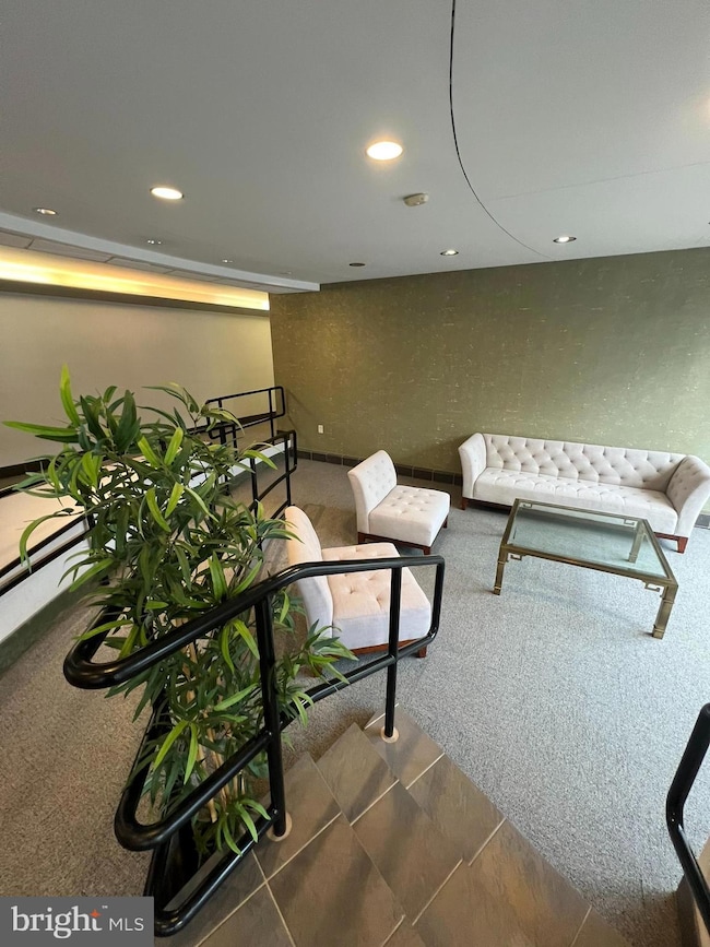 Lorcom House unit 12, Arlington, VA 22207 - photo 5