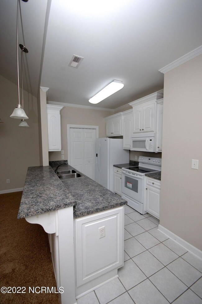 102-oxford-drive-003