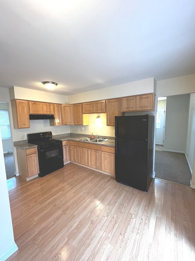 18013 Olympia Dr, Country Club Hills, IL 60478 - photo 4