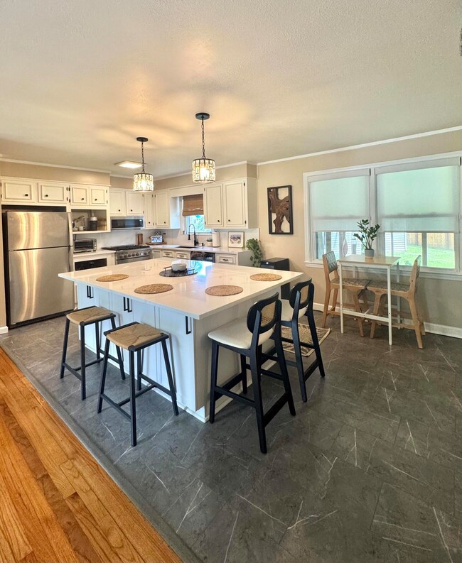 332 Pageland Rd, Charleston, SC 29412 - photo 4