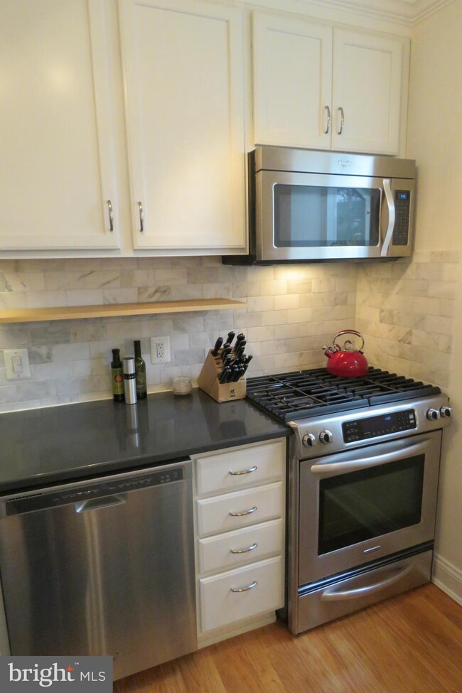 200 N Trenton St unit 3, Arlington, VA 22203 - photo 3