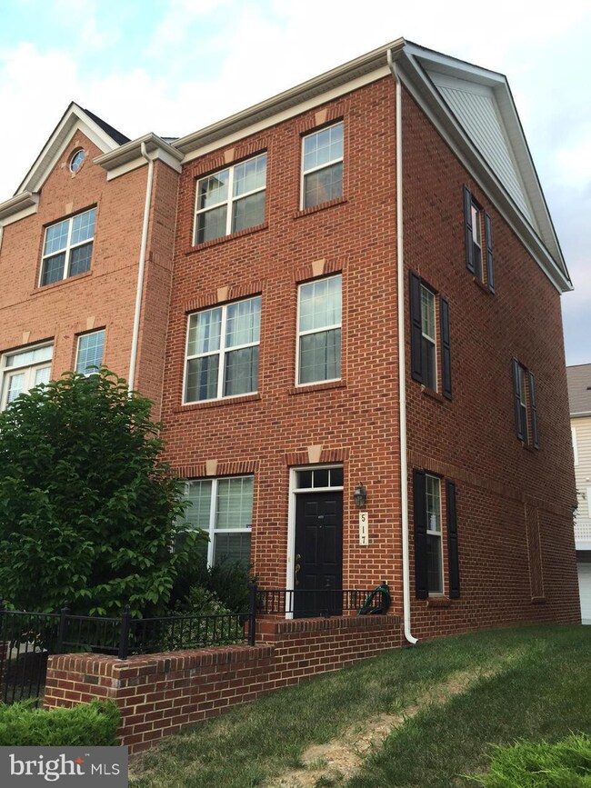 517 Garrett a Morgan Blvd, Hyattsville, MD 20785 - photo 2