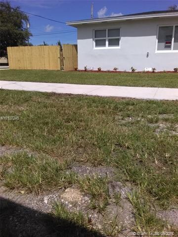 EXTERIOR FRONT 15695 NW 37 PL