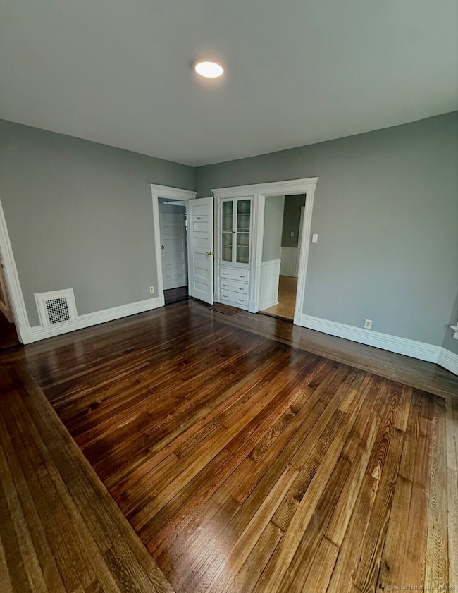 151 Fairview St, New Britain, CT 06051 - photo 4