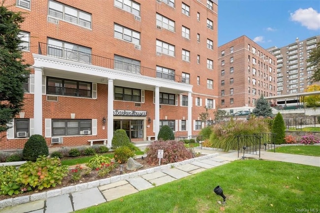 33 Barker Ave Unit 6H, White Plains, NY 10601 | MLS# ONEH6290062 ...