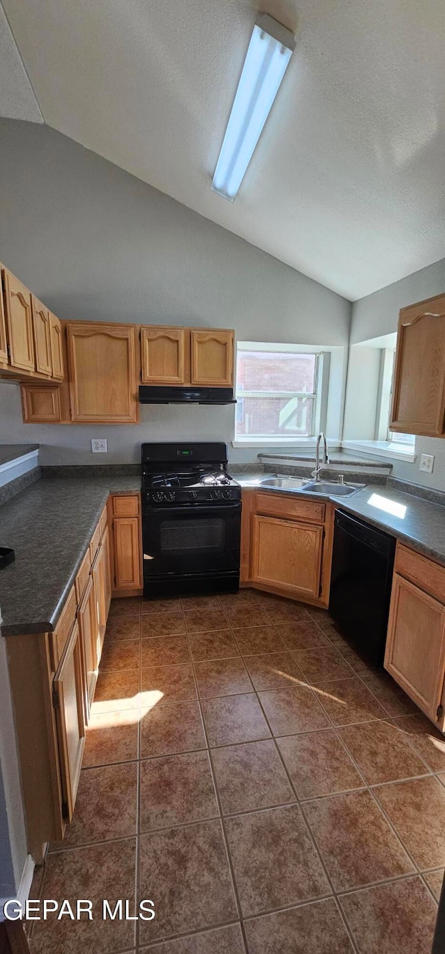 14508 Thayer Pease Ave, Horizon City, TX 79928 - photo 7