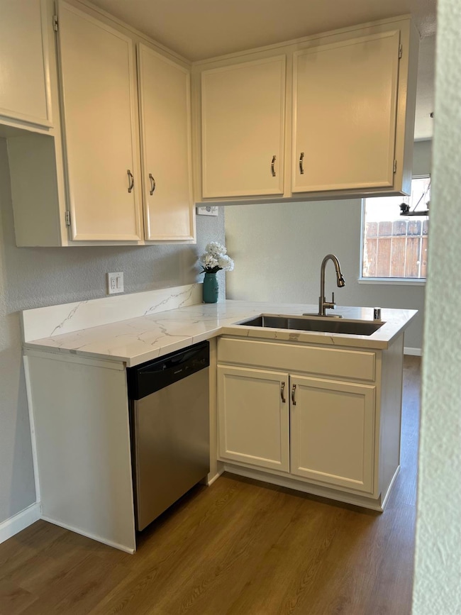 2816 10th St, Ceres, CA 95307 - photo 4