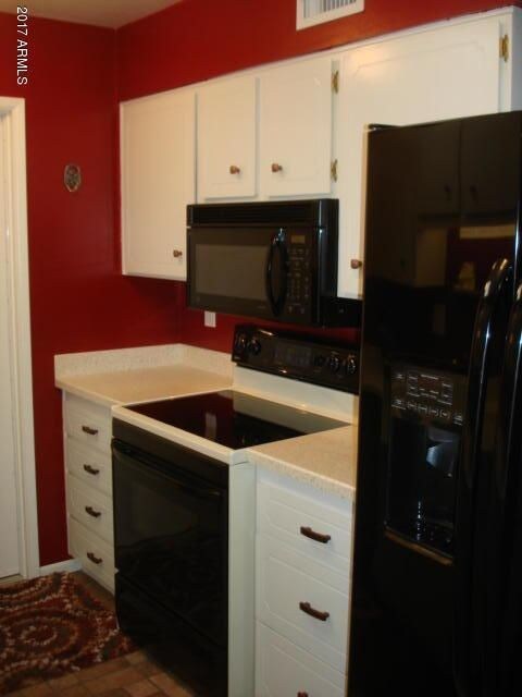 10801 W Santa fe Dr, Sun City, AZ 85351 - photo 7