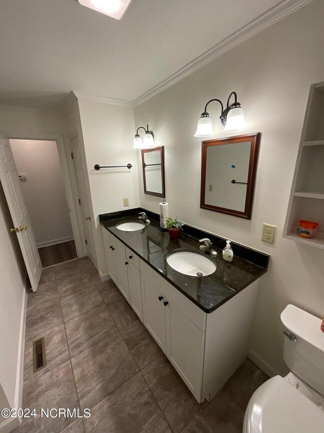 394 Main St, Winterville, NC 28590 - photo 5