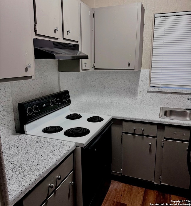 7923 Donore Place unit 21, San Antonio, TX 78229 - photo 2