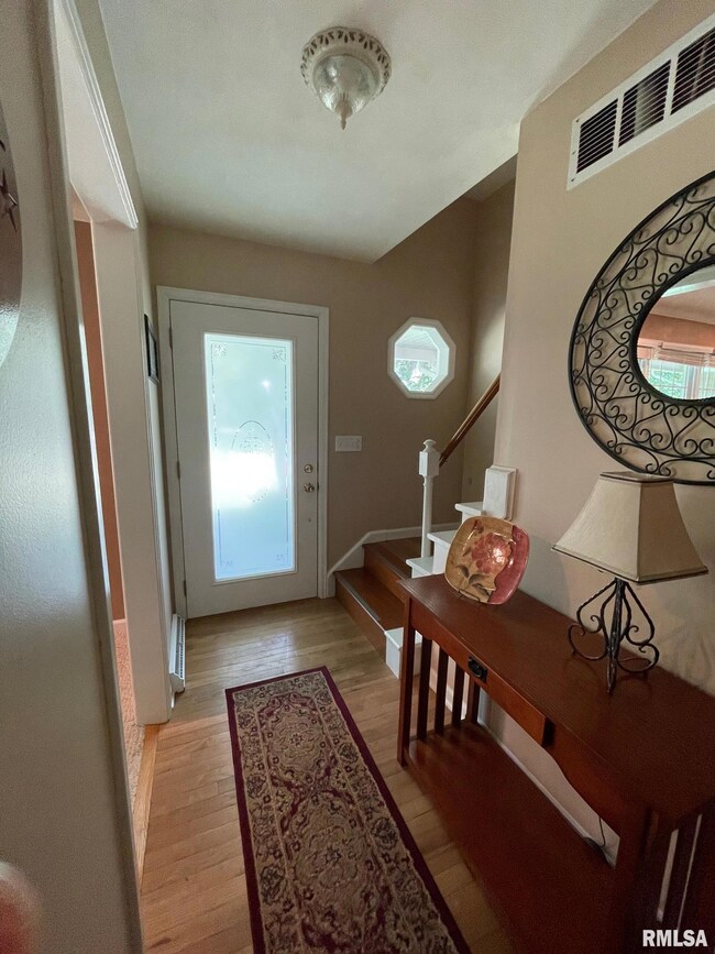 1258 Lynnville Woodson Rd, Jacksonville, IL 62650 - photo 2