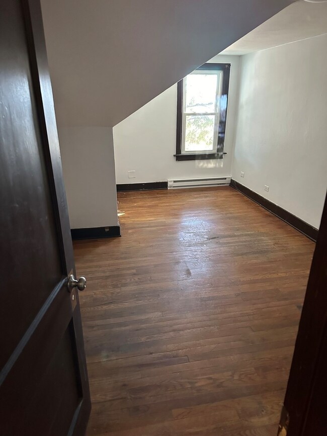 2318 Washington St unit 3, Waukegan, IL 60085 - photo 4