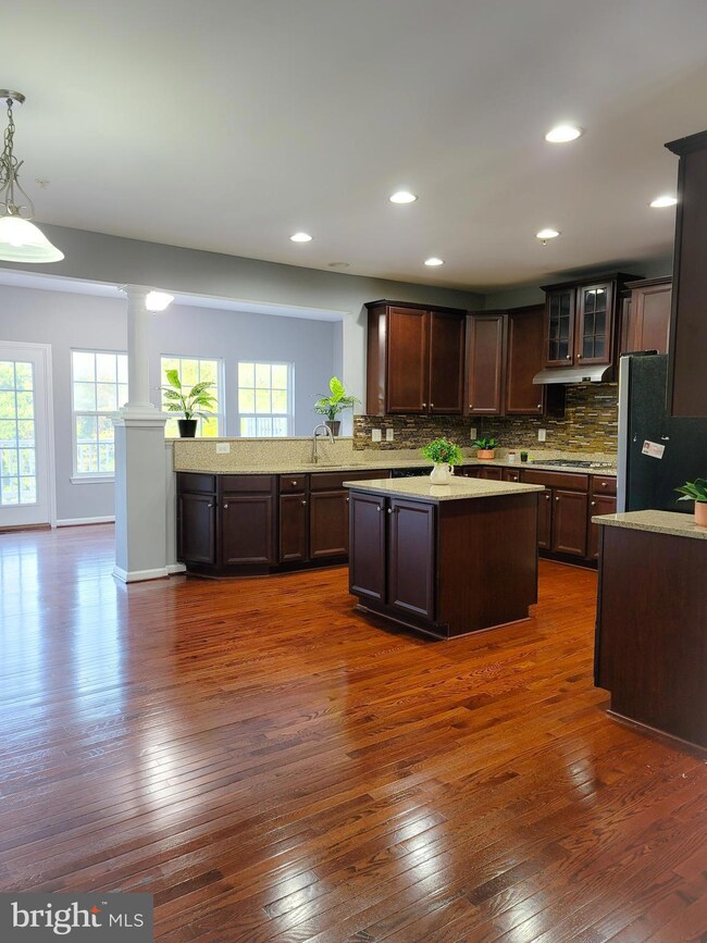 3835 Cullingworth Rd, Burtonsville, MD 20866 - photo 6