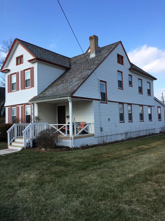 79 Columbia Ave unit Rear, Long Branch, NJ 07740 - photo 2