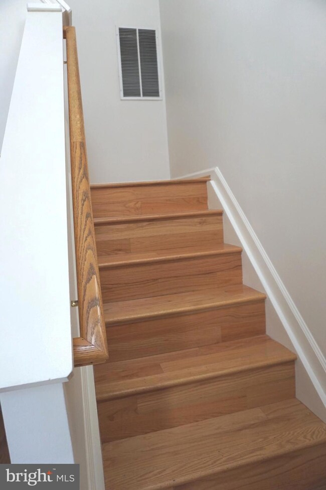 21046 Sojourn Ct, Germantown, MD 20876 - photo 5