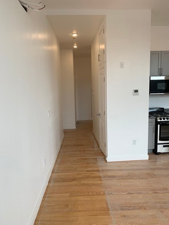 64 Market St unit 403, Lynn, MA 01901 - photo 5