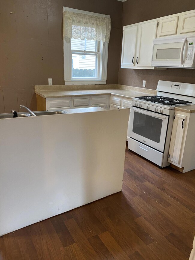 219 Maple St, Sugar Grove, OH 43155 - photo 6