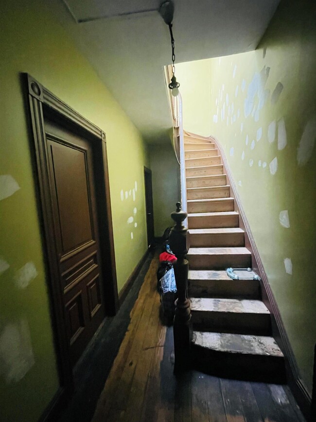 182 Bartholdi Ave, Jersey City, NJ 07305 - photo 4