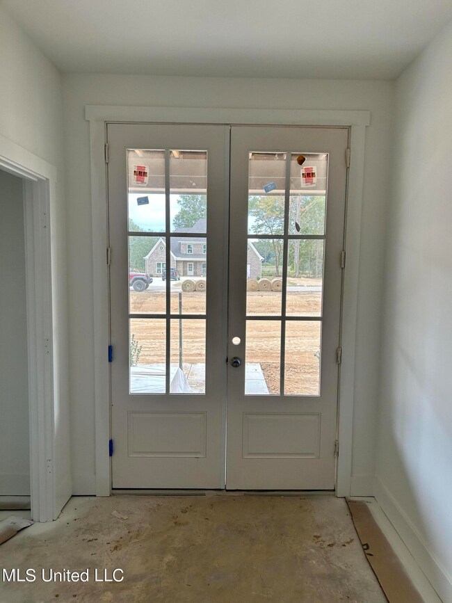 13690 Pebble Ridge Dr, Byhalia, MS 38611 - photo 5