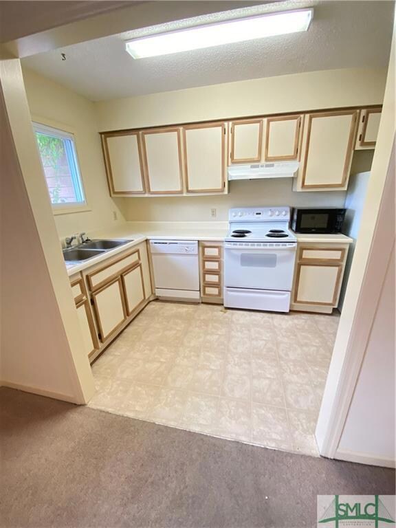 410 1/2 E Hall St, Savannah, GA 31401 - photo 5