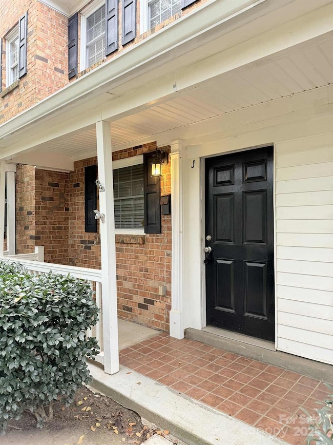1218 Green Oaks Ln unit J, Charlotte, NC 28205 - photo 2