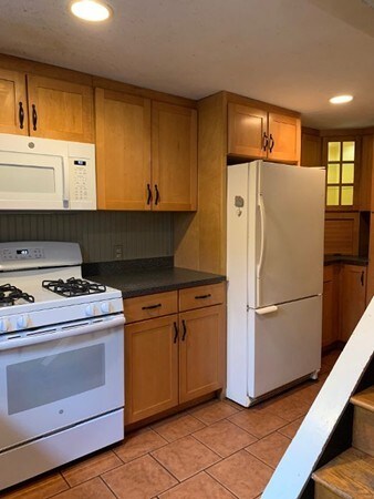 3 Bugbee St, Plainville, MA 02762 - photo 5