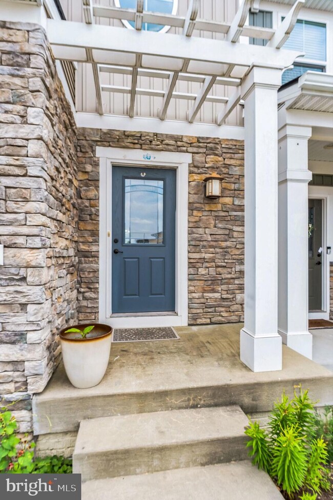 41673 McMonagle Square, Aldie, VA 20105 - photo 2