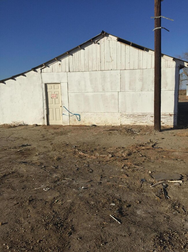 10239 E Avenue e8, Lancaster, CA 93535 - photo 4