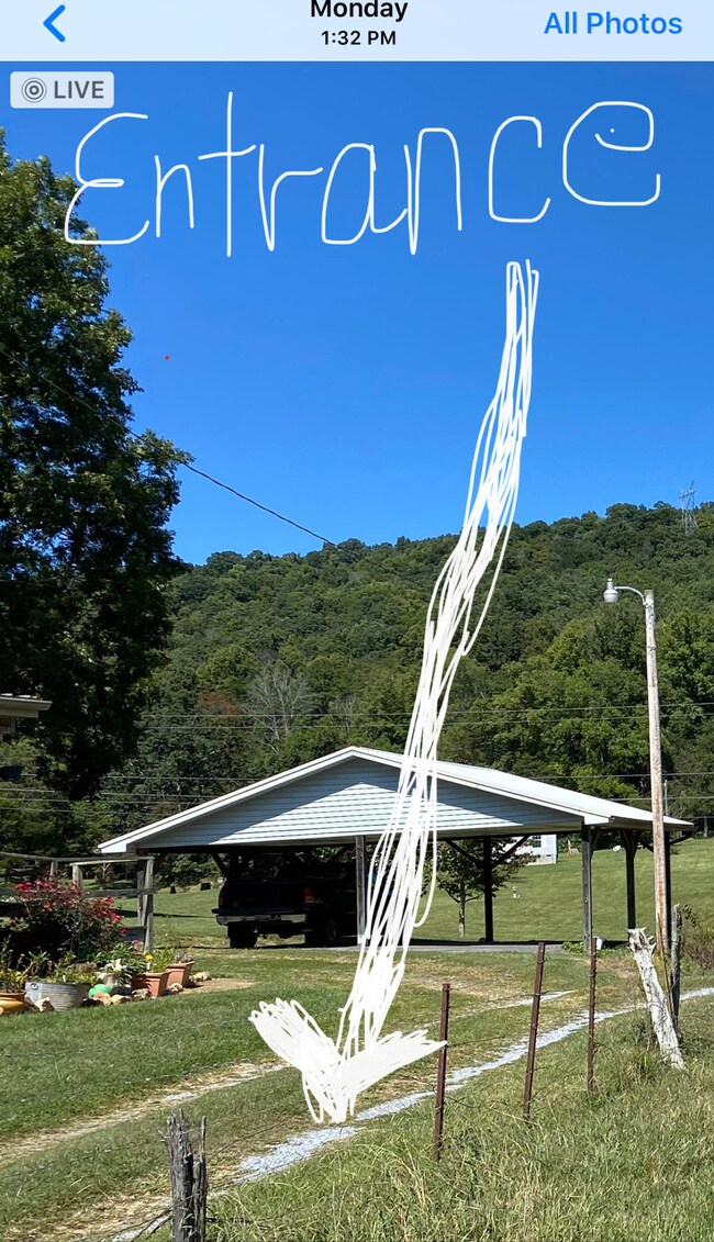 09C89598-9B9E-4E5B-A4A3-A05DBC1835CC