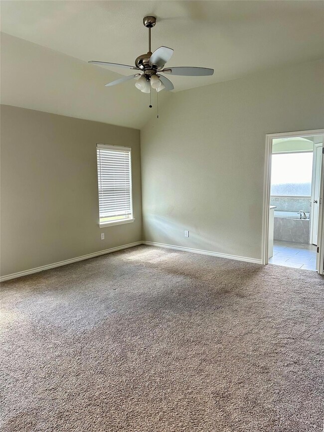 3300 White Horse Dr, Granbury, TX 76049 - photo 5