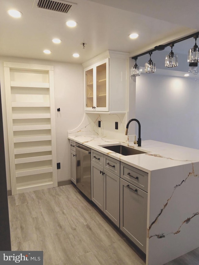 The Christopher Condominium, Bethesda, MD 20814 - photo 2