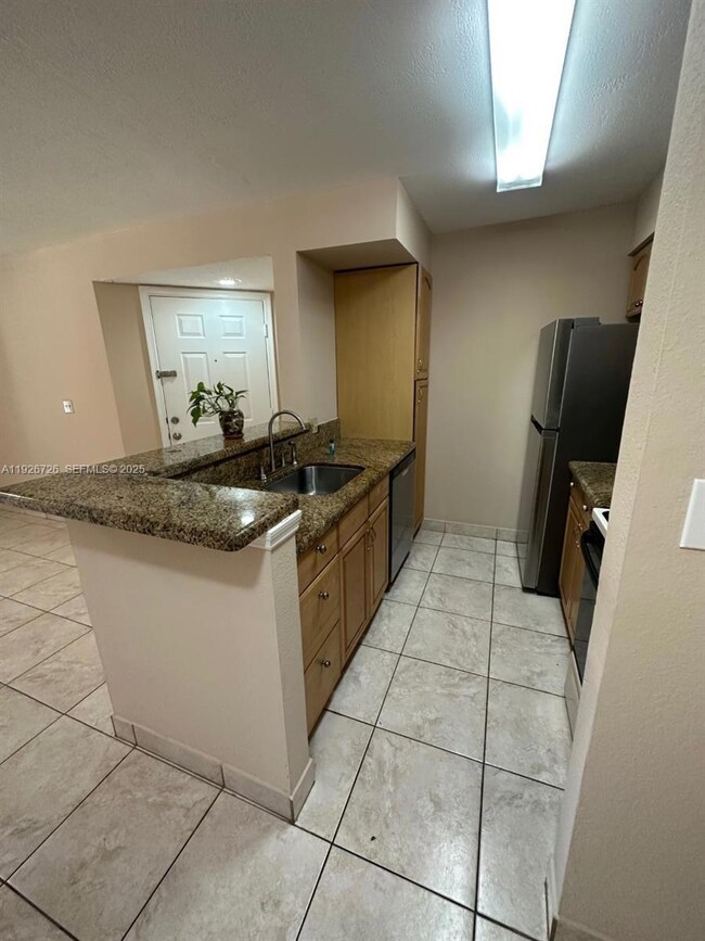2846 S University Dr unit 4204, Davie, FL 33328 - photo 4