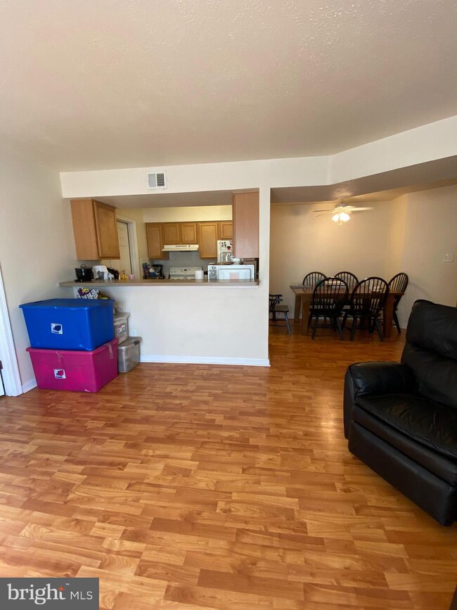 11228 Torrie Way unit G, Warrenton, VA 20187 - photo 7