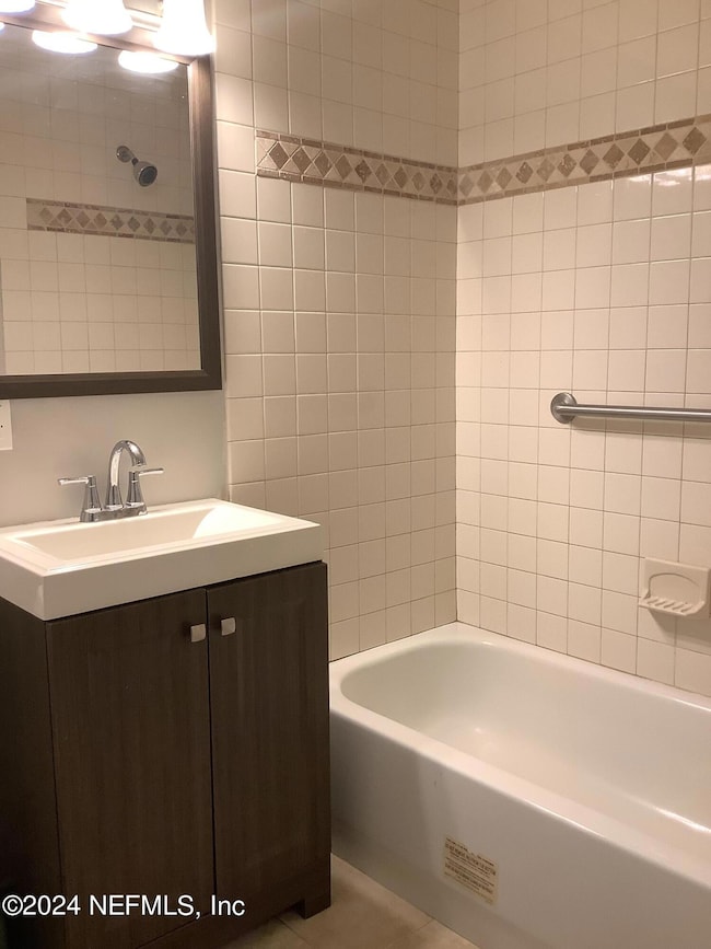 Bathroom - Guest